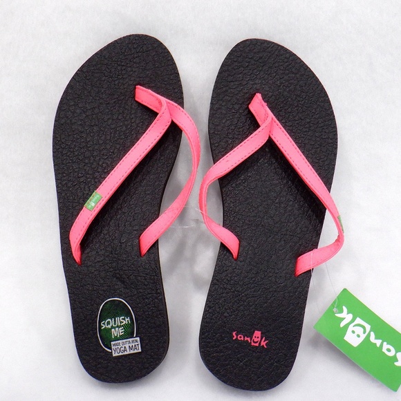 SANUK Yoga Mat Slippers Size 7 NWT - Picture 1 of 10